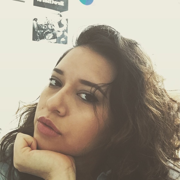 Meet your Posher, Lyanne - Picture 1 of 1